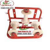 Con lăn kéo cáp góc bánh nhựa