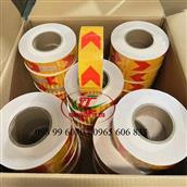 Phản quang dán mũi tên chỉ hướng