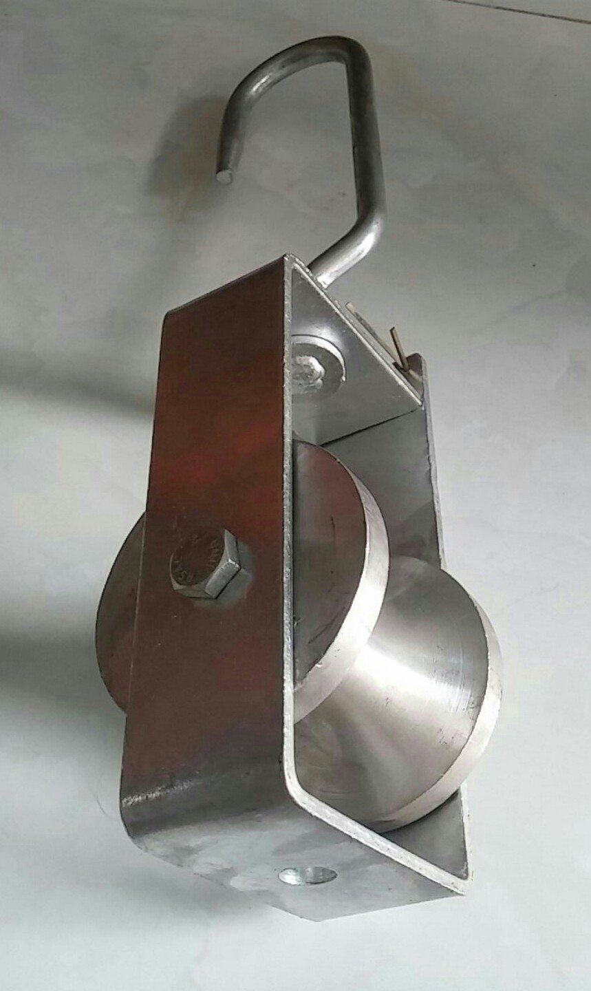 Puly kéo dây điện